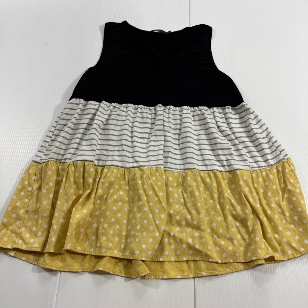 W72. Doe & Rae Black, White, and Yellow Tank Top (L)